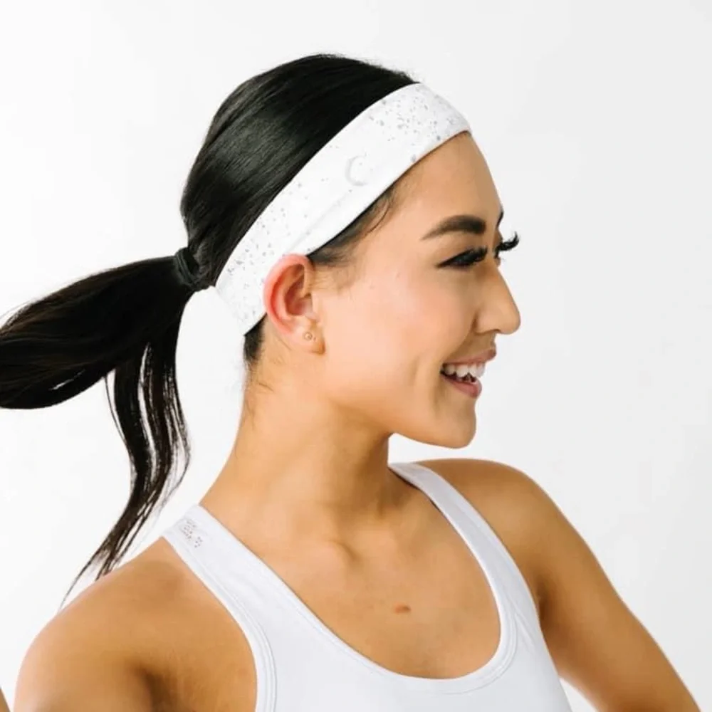 ZYIA White Reflective Light n Tight Headband 676 NWT - Picture 4 of 13